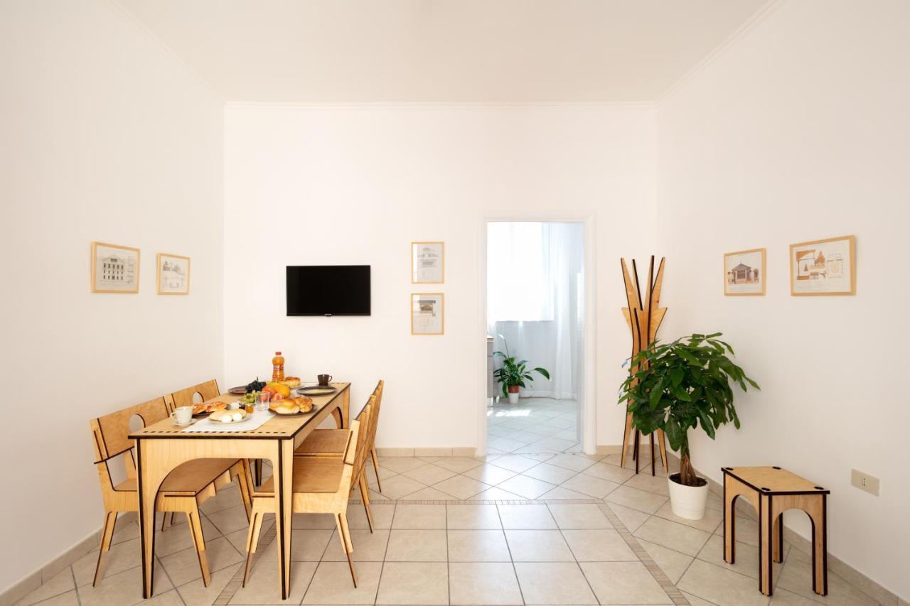 Le Tre Regine Apartment Наполи Екстериор снимка
